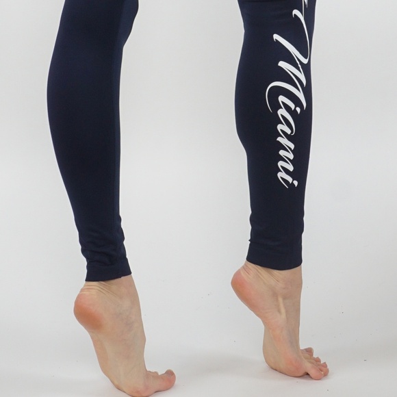 Yoga Flex Dry-Fit Side Word Compress - Picture 3 of 4